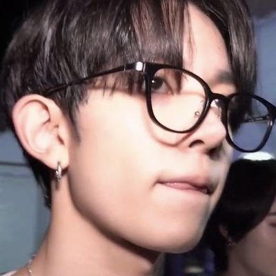 this user will never get tired loving and supporting ENHYPEN 🖤🤍