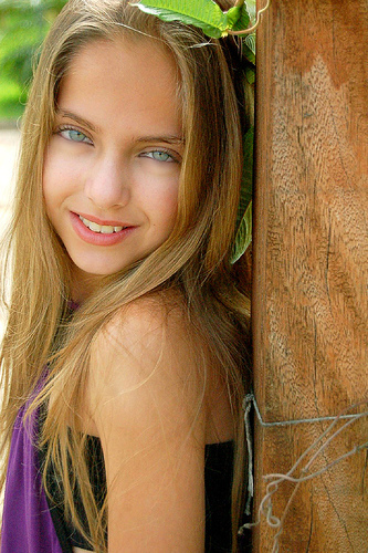 10 year old daughter of @RayWJchnson & @Ohaii_Alyson