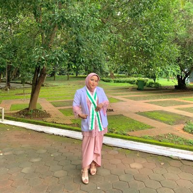 suhartilatif189's profile picture. veterinary ig @shl189