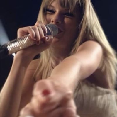 hayleetv's profile picture. ed recovery ❤️‍🩹| you gotta nourish to flourish 💐