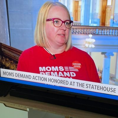 Mom. Wife. @MomsDemand Indiana Chapter Co-Lead. Survivor. @NoblesvilleDems Vice Chair. Text READY to 644-33. She/Her #BlackLivesMatter #ProChoice 🏳‍🌈 Ally