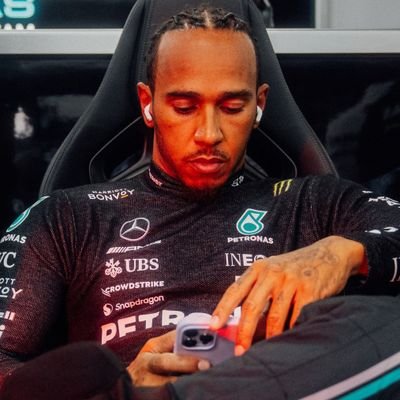 umtberk21's profile picture. 