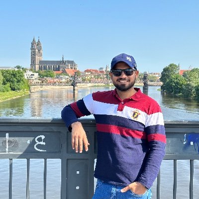 iTatla1's profile picture.  developer @Humanoo | CS | MBA