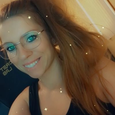 I am a small streamer. I stream on kick and twitch MsBananna on kick and twitch! Slowly transitioning to Kick come follow!