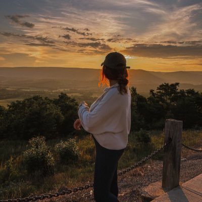 kateannmarie17's profile picture. 19, happy, free, confused, and lonely at the same time✨