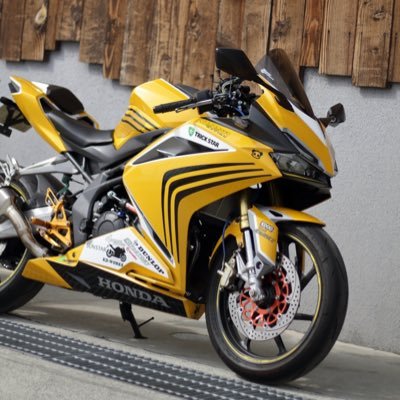 CBR250RR（零号機）、FIT LUXE、みんカラしてます、【きつ音持ち】