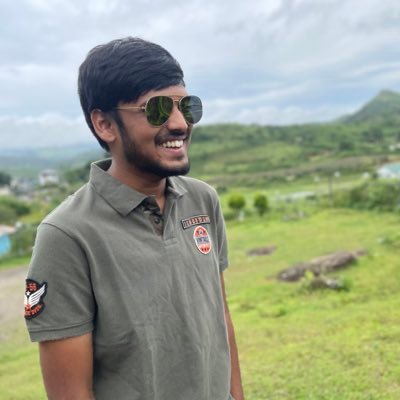 Deepak_V17's profile picture. Engineering @buyerstageio | Frontend Developer