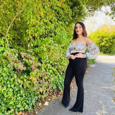 kayveeola's profile picture. 