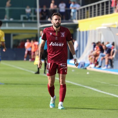 DavidBallarin7's profile picture. Jugador del CD Estepona. Humildad, trabajo y sacrificio.