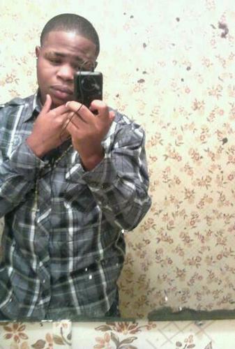 blowmoney245's profile picture. im 18teen cool af if you wanna know anything esle hmu