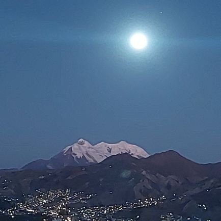 mbaepoti's profile picture. doble agenda andante.