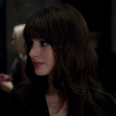 timeoflei's profile picture. i kissed cleopatra             
----writer is 18