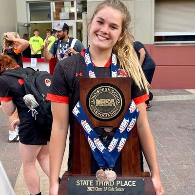 @MastodonWSoccer 28’ |FC1974Elite06 #25 | 5’10” Center Back | LHS HS⚽️🏀| 23 IHSA ⚽️ 3rd Place State, 2022 USYS National Champs 🏆