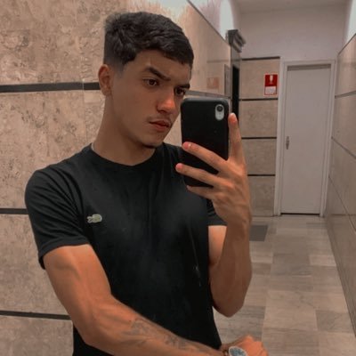 Técnico em saúde bucal⚕️ Investidor🔱 EB🇧🇷 BSB📍 A vida e um desafio🌪️ ❤️Flamenguista 🖤🔥 auxiliar veterinário 💉