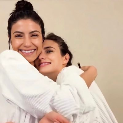 @barbara_lopez21 @macabeso 29/06/19🏳️‍🌈 12/02/20💍🍑🍰 06/02/21 #BARBARENA #JULIANTINA