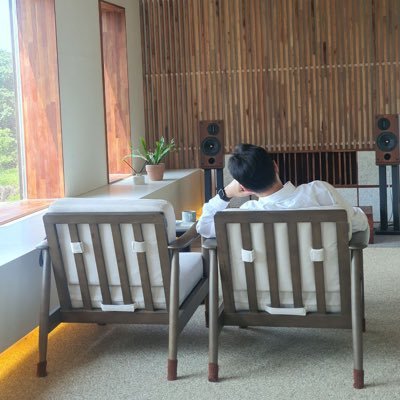 ikesong's profile picture. 나는 누구인가? 숨쉬며 산다는 것은 어떤것일까? 무엇을 해야 하나?