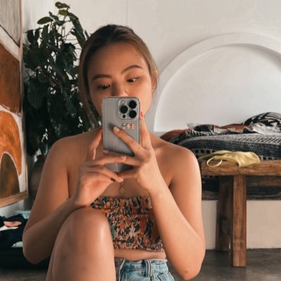 tinyytriangle's profile picture. little nugget