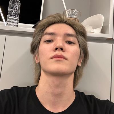 forgein_swager's profile picture. tired af.