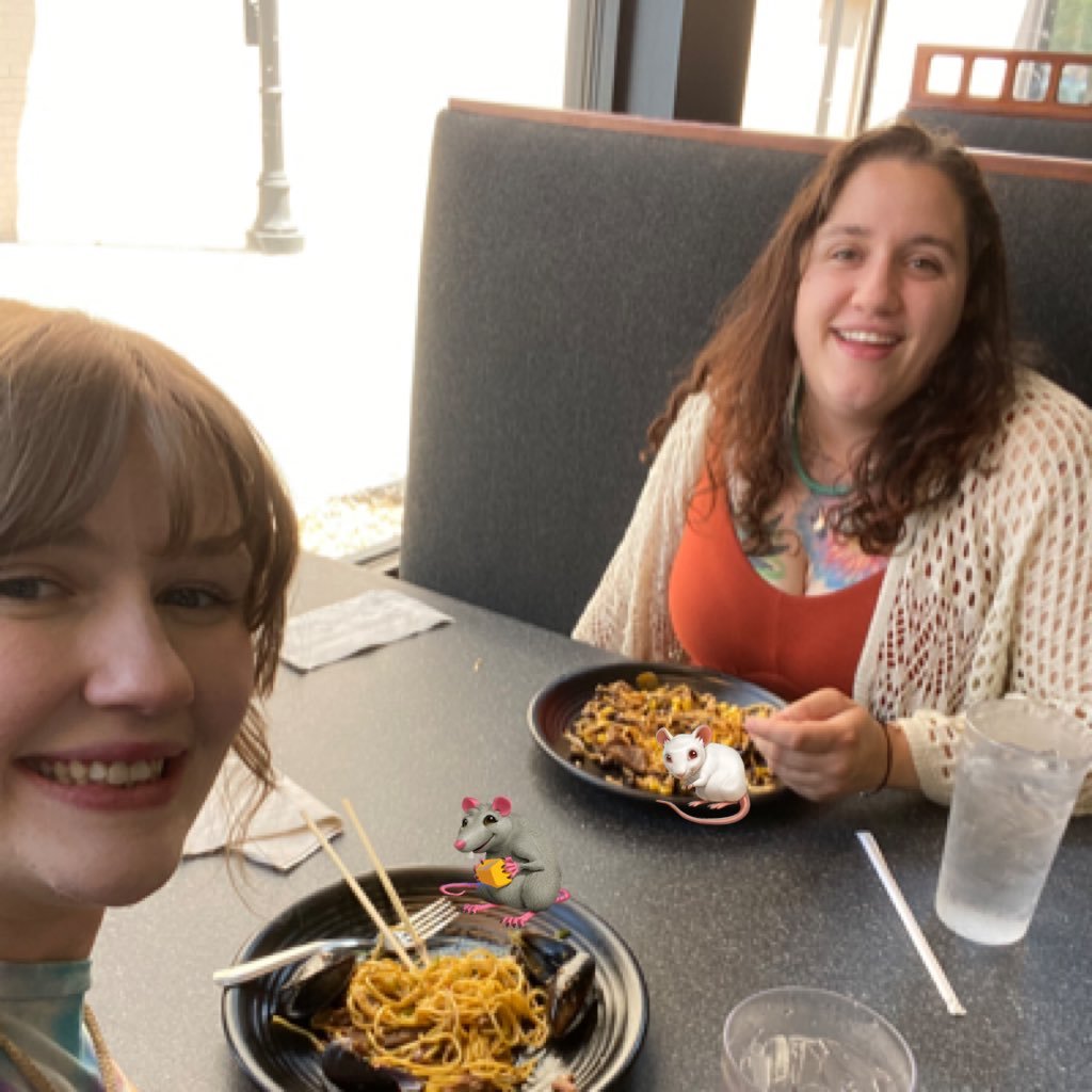 raichoo95's profile picture. 28 f she/her 💖💛💙 antifa scum ✨billionaires will never be able to use that much money ✨ eat my 🍑 if u disagree