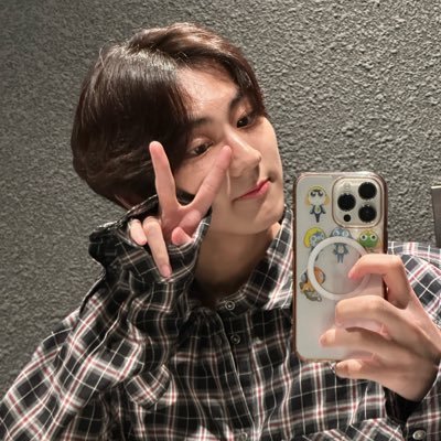 prtty_nishiii's profile picture. “We going for the dreams that change our lives”-jungwon