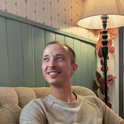 wiefel4's profile picture. Flutter enthusiast | Co-organizer at @FlutterMalaga