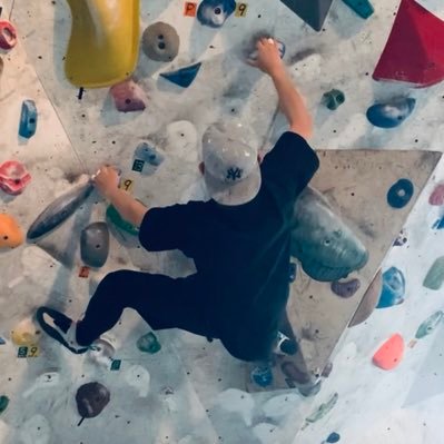 beam_axl's profile picture. ゲームとロボットとスニーカーが好きです。無言フォロー失礼します #APEX #Diablo #NIKE