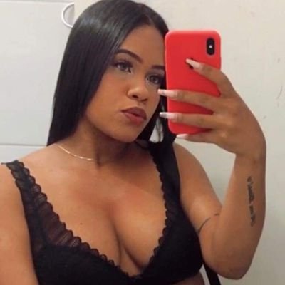Uma mulher de sorte não. 🍀
Uma mulher de muita FÉ. ✝️