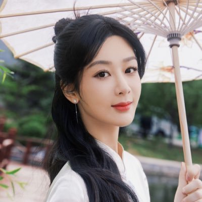 Yang Zi 杨紫さんのプロフィール画像