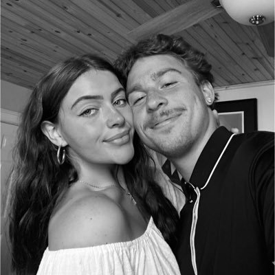 camrynrosarioo's profile picture. 