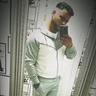 the_marios15's profile picture. 