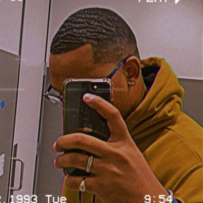 xwop_'s profile picture. Donate me a million.