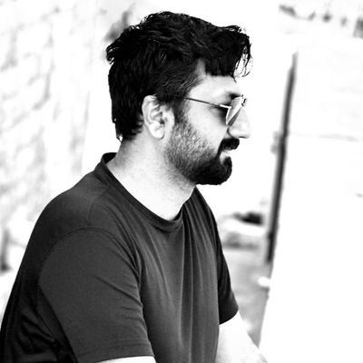 ahsonsd's profile picture. One life is not enough to be a master... I am happy with being the jack.

#fintechprofessional #traveller #bibliophile