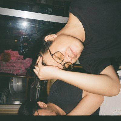 renzoguevara's profile picture. somewhere, somehow