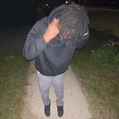 10toesKO's profile picture. just living fr