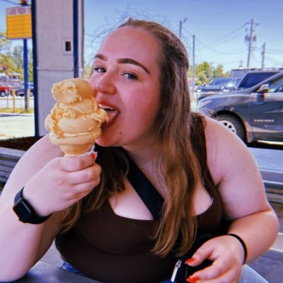 27 • whale & one direction enthusiast • hufflepuff • tpwk • she/her • “sometimes you will have my face, sometimes you will have my ass”