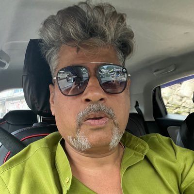 A Biker who loves Style, Fashion and living flambuoyant. Age in numbers 55 years