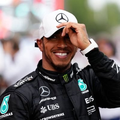 Forever in the pursuit of learning.
UFS computer science 💻🖥 graduate 👨🏾🎓🎓.
#TeamLH | Mercedes AMG F1| CR7| Chelsea FC