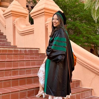 UW OBGYN PGY1 | cat mom | First-gen | Latina in medicine 🇲🇽 | UTMB co ‘23 | Texas ex | Views my own/ tweets ≠ medical advice