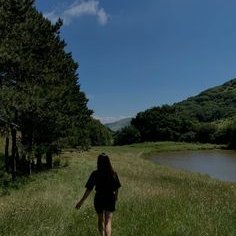 LisaFox24942098's profile picture. I feel the need-the need for speed!