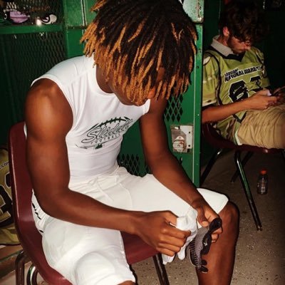 yahhmykel's profile picture. C/O25|ATH 5’6|GPA:3.2|#21|Runningback at Slidell high
