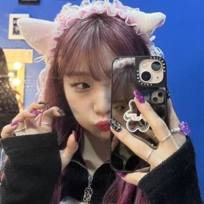 hwngfiIes's profile picture. semi ia — she her