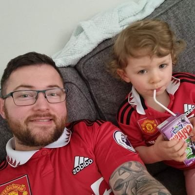 Hello, I'm James. FPL account.
22/23 OR 🌍 25k - SC league 3k  
Husband 🤵
Father 👶
Manchester United fan.😈🔴⚽