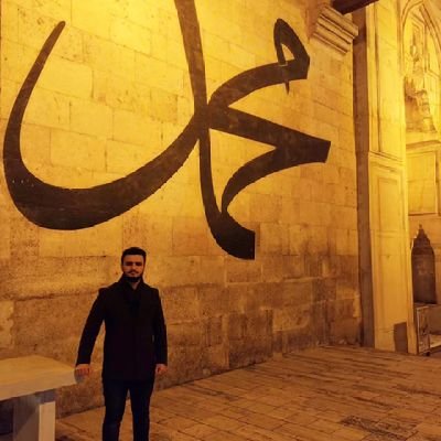 -Müslüman Türk Genci- çizgisinde düşünmeye ve yaşamaya çalışan birisi
