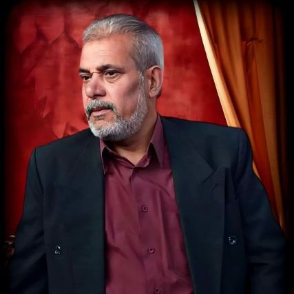 قميص شوقي قد أدمى جوانبه بعد ، وما كان ظني فيه مكذوبا ...وريح يوسف لاتأتي نسائمها ، إلا لقلب هواه كان يعقوبا❤️