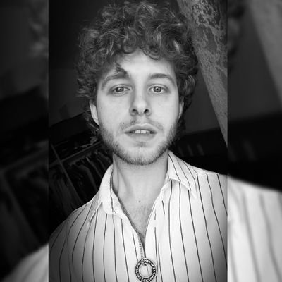 Editor / Edit Assistant |
Doctor Who Unleashed |
Media Production at USW📽️
Random edits account: @samscuttingroom