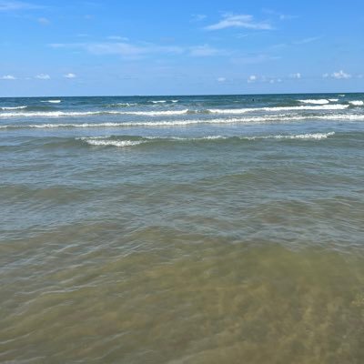 itskatrel's profile picture. Earth Science and Political nerd/Climate change is real!/Mom to 2 pups/ lover of 90s pop & r&b