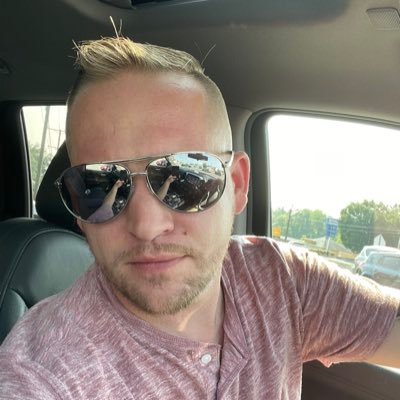 DmouerDevon's profile picture. 