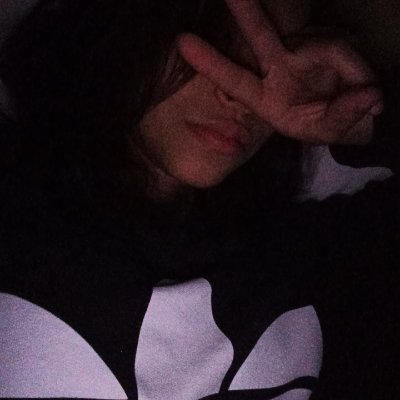 BritsTaeh's profile picture. 🌹Isso aqui é quase um diário público vários assuntos aleatórios, se assuste não, mas somos dá paz!🌹
