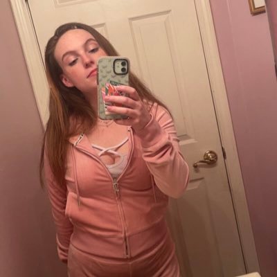 carmenhaynes_'s profile picture. I study journalism and speak in Bojack Horseman quotes