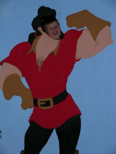 HanzDeucelo's profile picture. I am an Internet Marketer and Entrepreneur that loves to help others achieve success online.